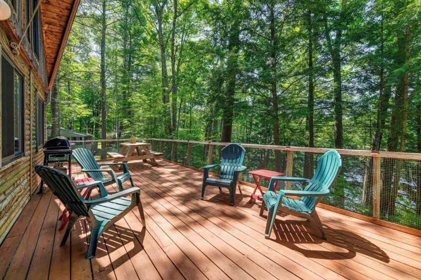 Lakefront Log Cabin w/ Views & Dock in Brandon - Image 1