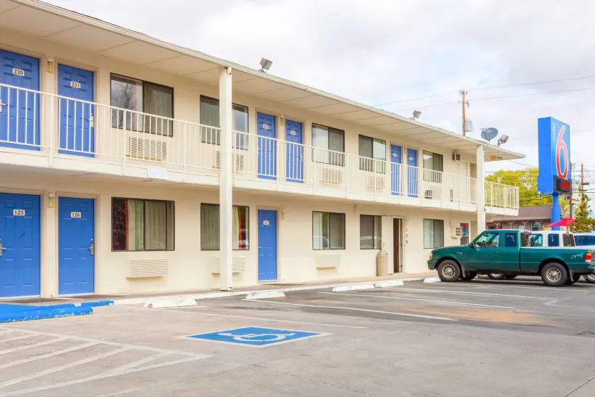 Motel 6-Klamath Falls, OR - Image 1