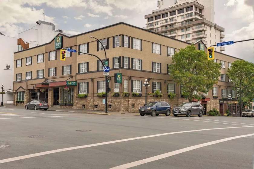 Quality Inn Downtown Inner Harbour - Image 1