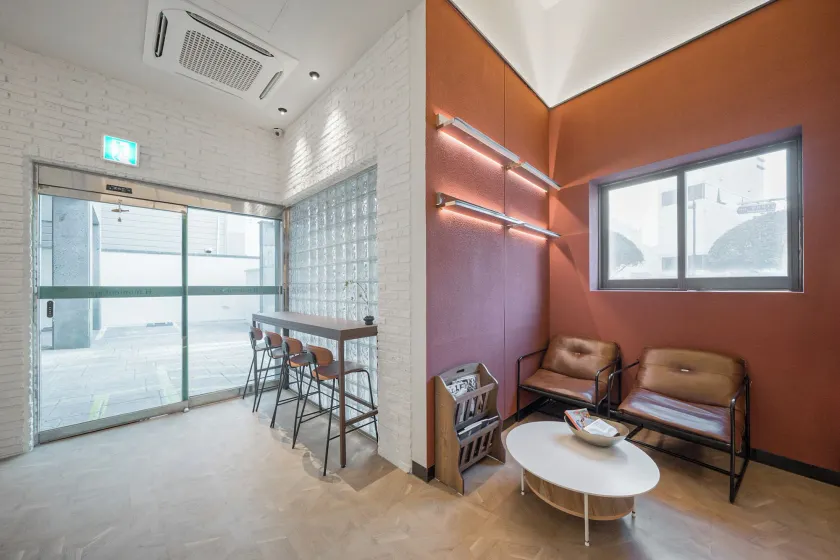 H Moment Hotel in Yangsan - Lobby