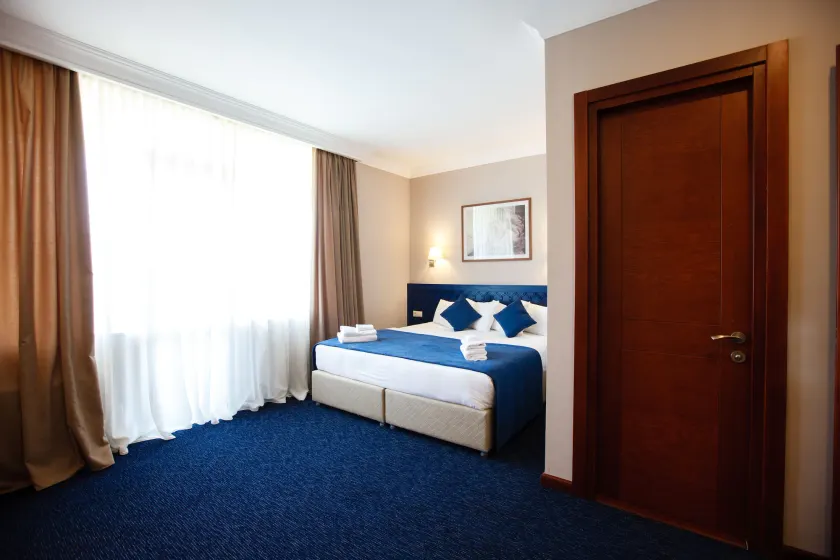 Cruise Hotel - Image 1
