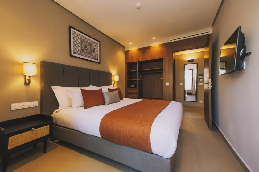 Dally Apart Hotel - Image 1