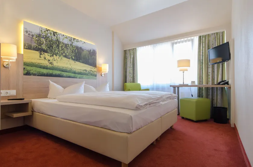 Garden Hotel - Image 1