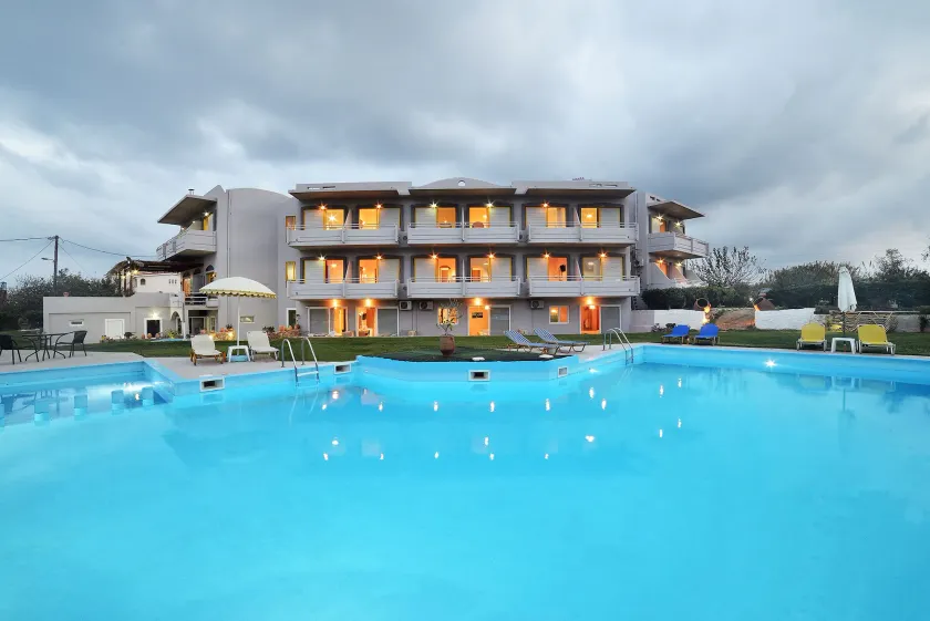 Nereides Hotel - Image 1