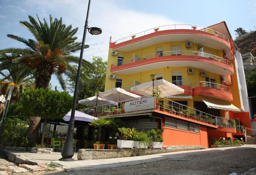 Hotel Alpine - Image 1