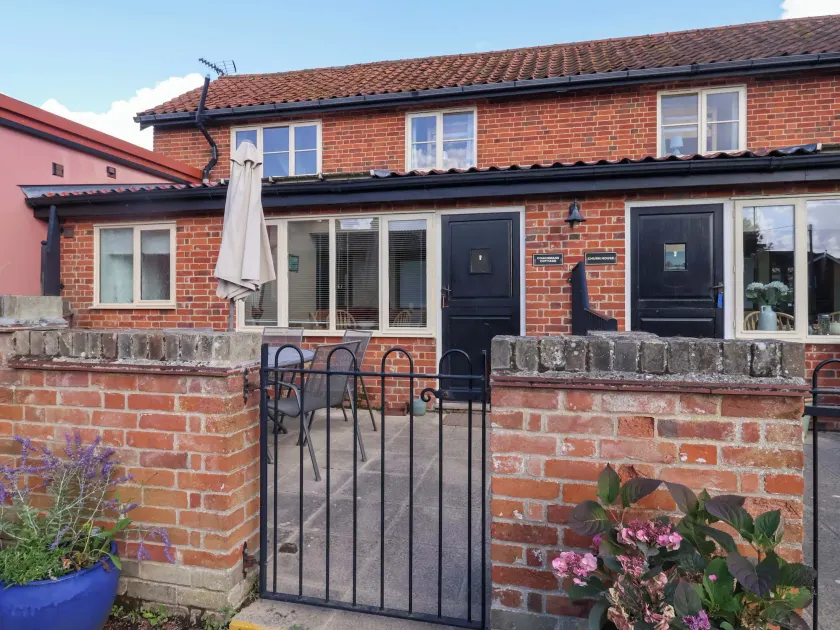 Coachman's Cottage - Image 1