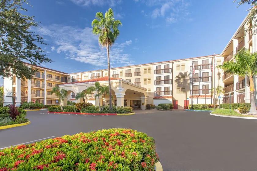 Holiday Inn & Suites Boca Raton - North - Image 1