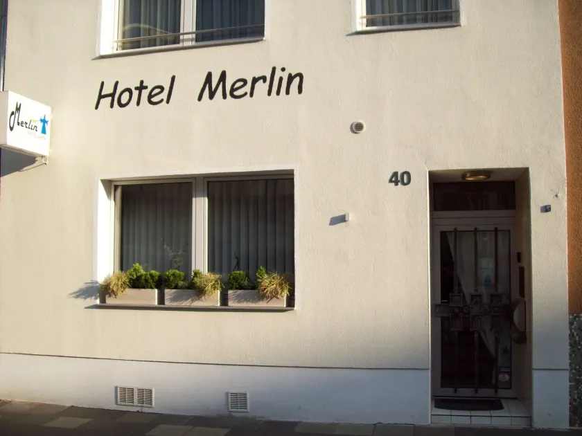 Hotel Merlin - Image 1