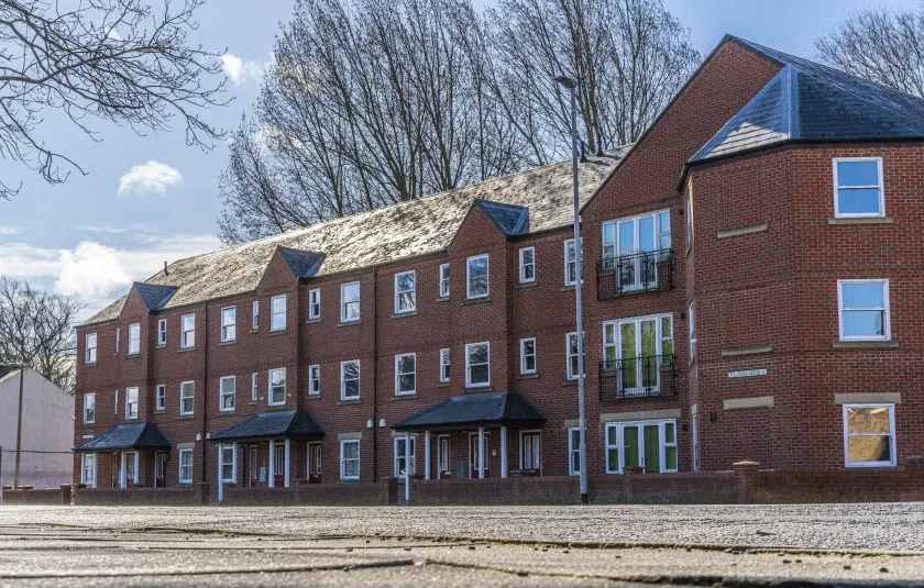 Pullman House Serviced Apartments - Image 1