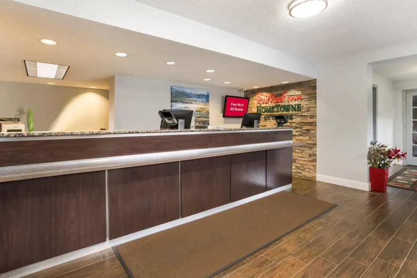 HomeTowne Studios by Red Roof Princeton - Ewing/ Lawrenceville - Resepsjon