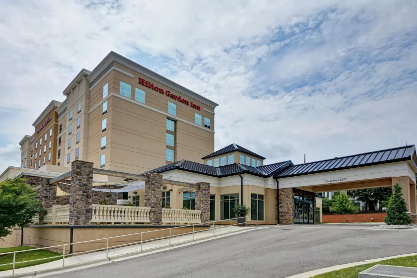 Hilton Garden Inn Raleigh /Crabtree Valley - Image 1