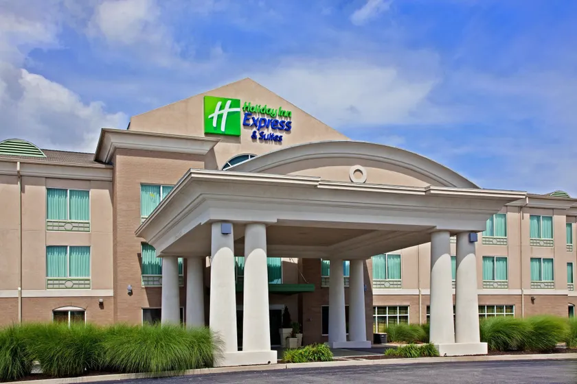 Holiday Inn Express Hotel & Suites Greenwood by IHG - Image 1