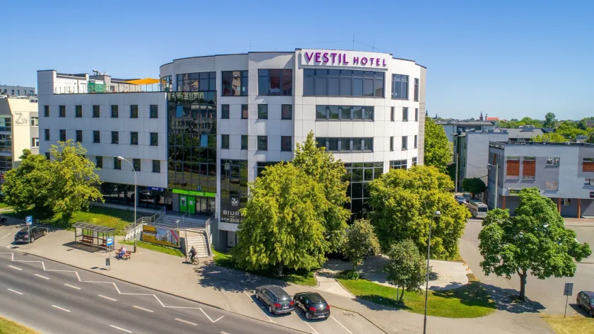 Vestil Hotel - Image 1