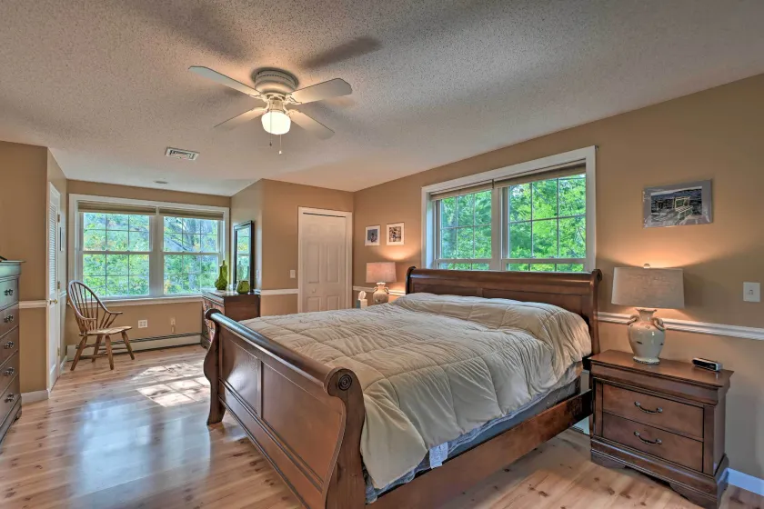 Inviting Lakefront Home: Seasonal Boat Dock! - Innenbereich
