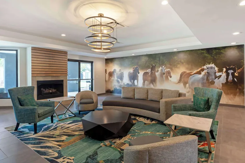 Best Western Plus Fort Worth North - Image 1