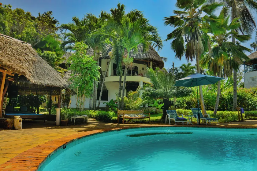 Upani in Diani complimentary cook for villas only, room service for deluxe suites - Image 1