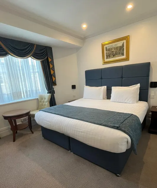 Hotel La Place - Image 1