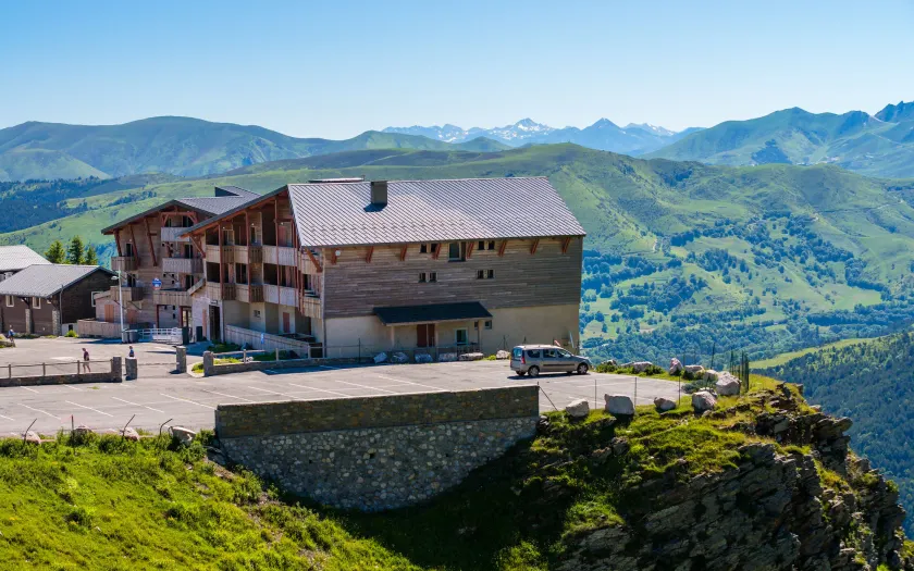 Résidence Lagrange Vacances Les Chalets de l'Adet - Image 1