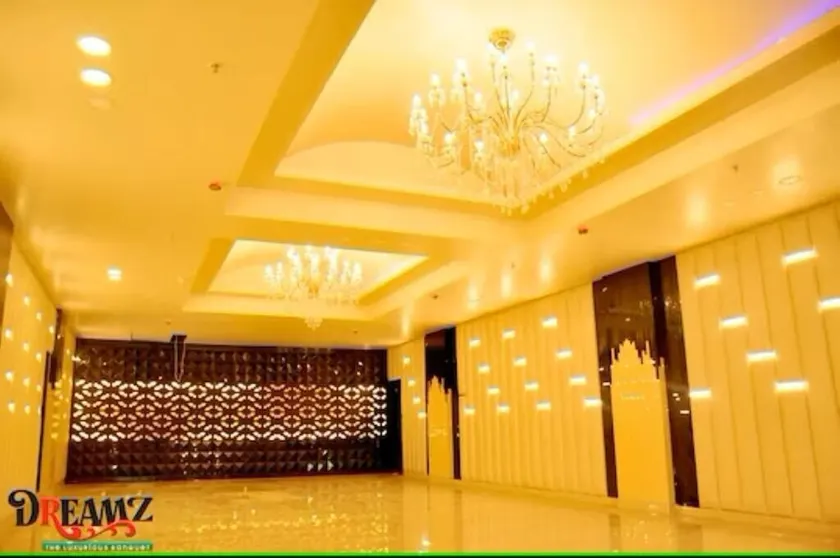 Hotel Suncity - Image 1