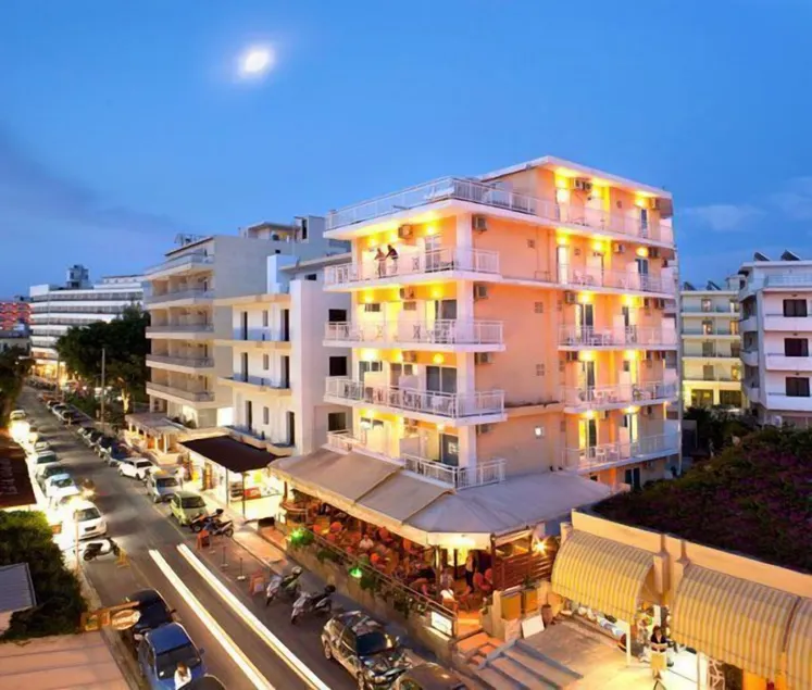Pearl Hotel - Image 1