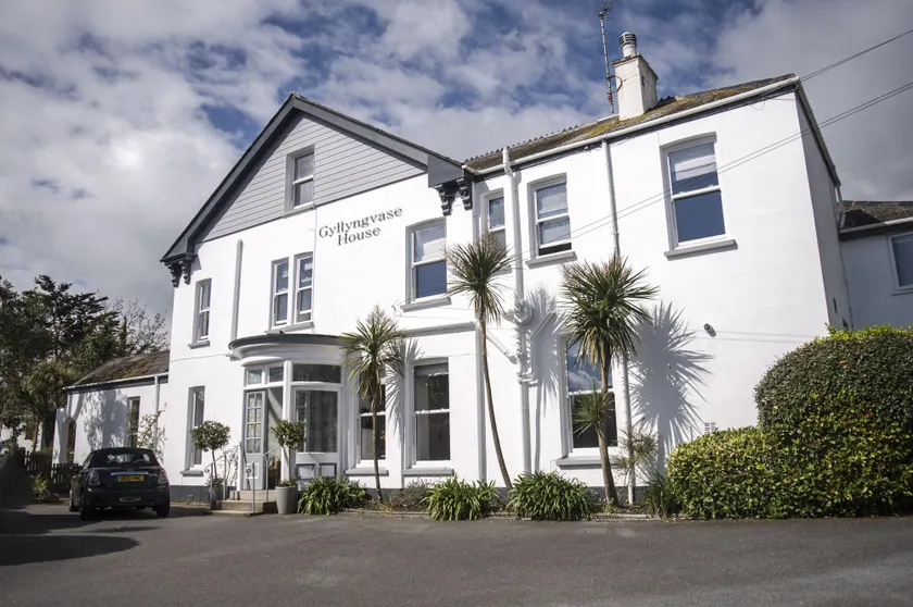 Gyllyngvase House - Image 1