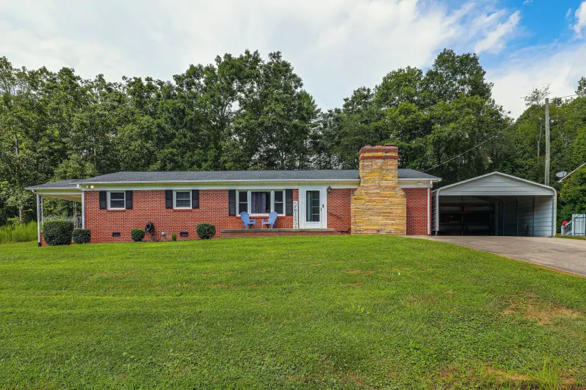 Hickory Haven w/ Home Gym & Quiet Backyard Porch - Image 1