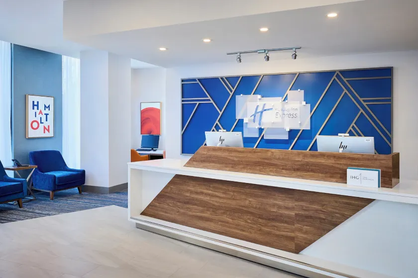 Holiday Inn Express Hamilton - Upper James by IHG - Reception