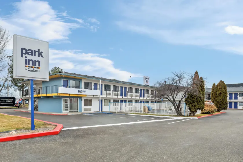 Park Inn by Radisson, Winnemucca - Image 1