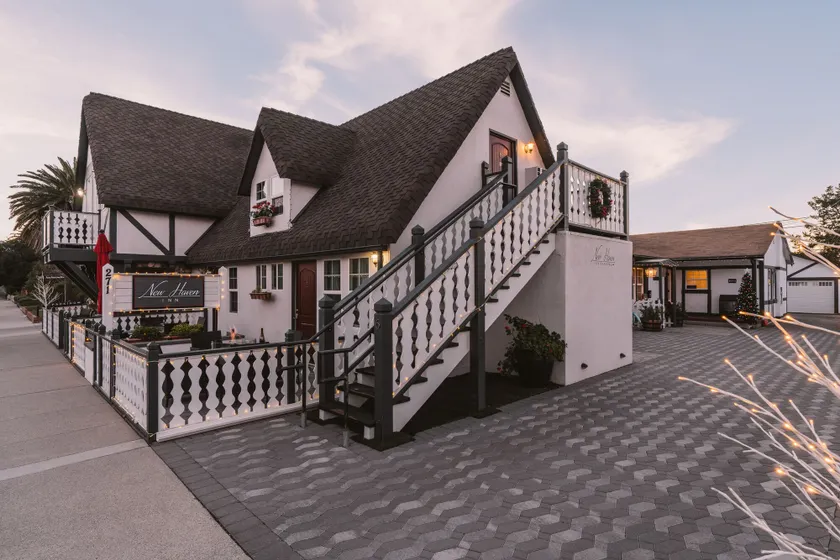 New Haven Inn - Image 1