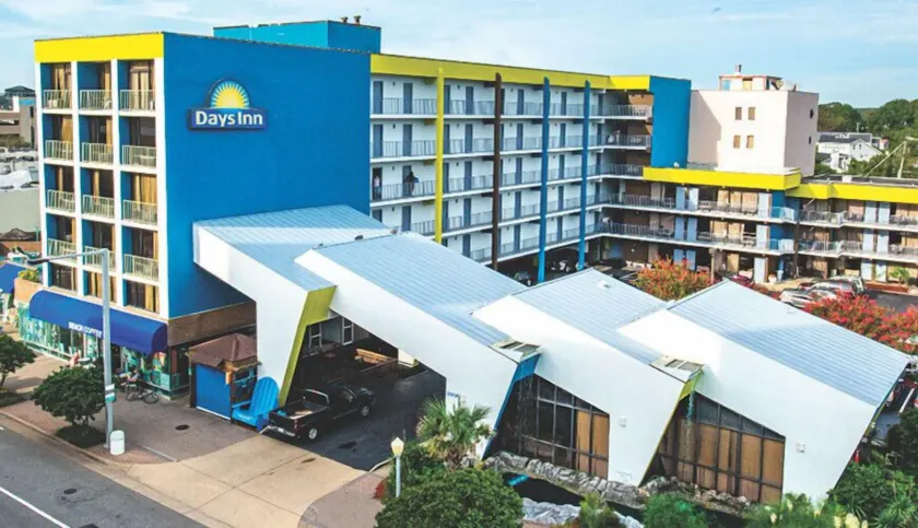 Days Inn by Wyndham Virginia Beach At The Beach - Image 1
