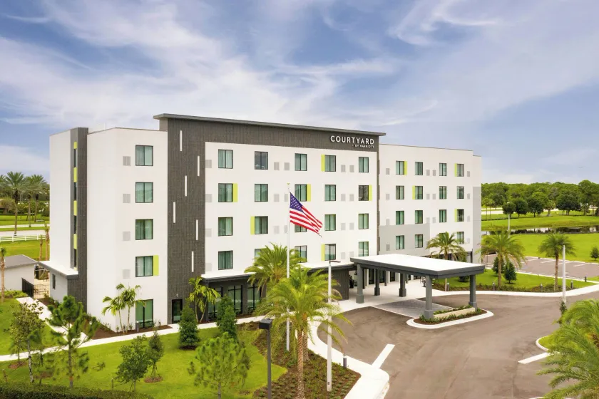 Courtyard by Marriott Port St. Lucie Tradition - Image 1