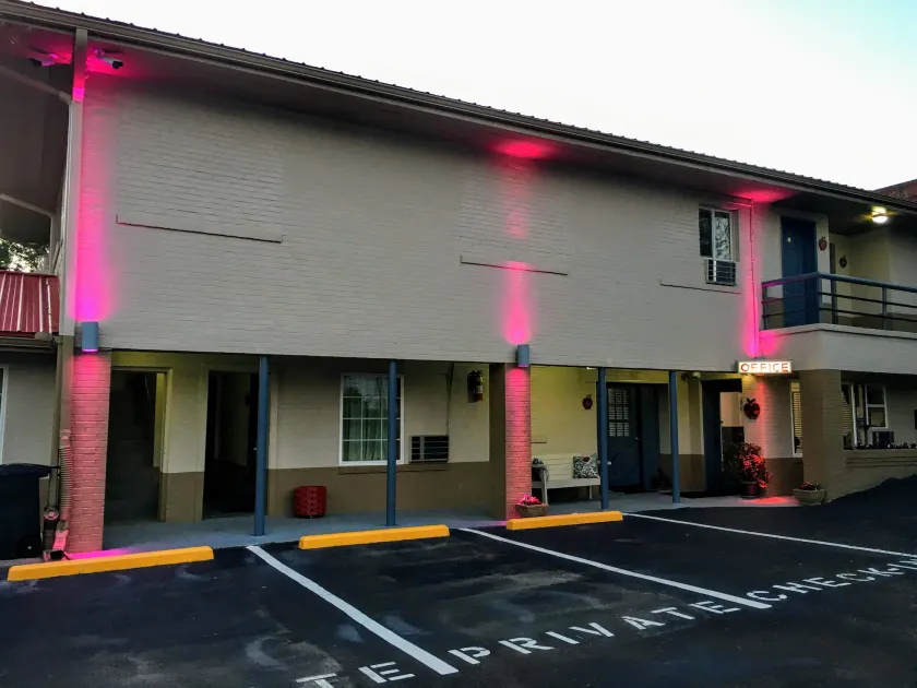 Ellijay Inn - Downtown Ellijay - Image 1