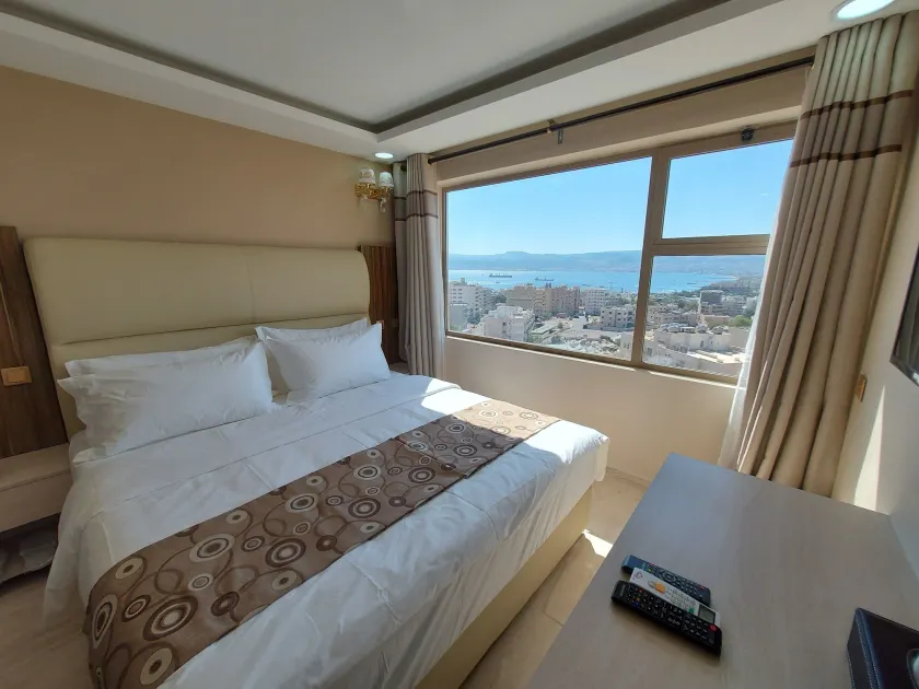 Jordan Seasons Hotel - Image 1