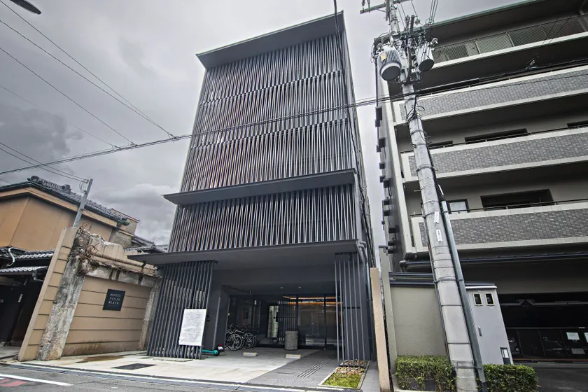 Hotel Ninja Black - Image 1