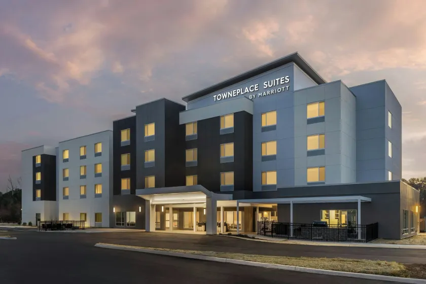TownePlace Suites by Marriott Newport News Airport - Image 1