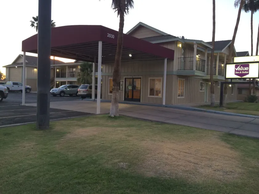 Value Inn & Suites - Image 1