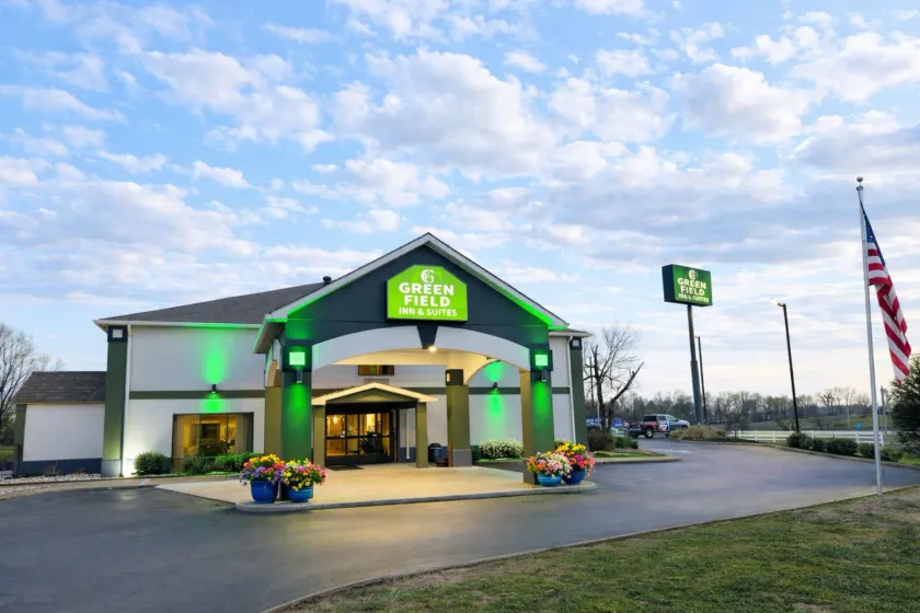 Greenfield Inn & Suites Owensboro, KY Airport - Image 1