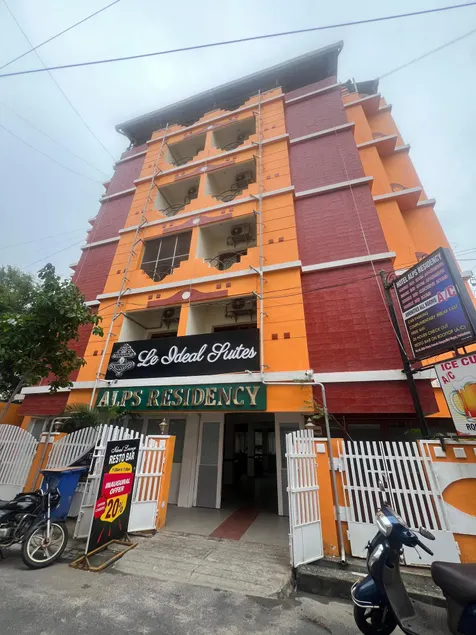 Le Ideal Suites - Image 1