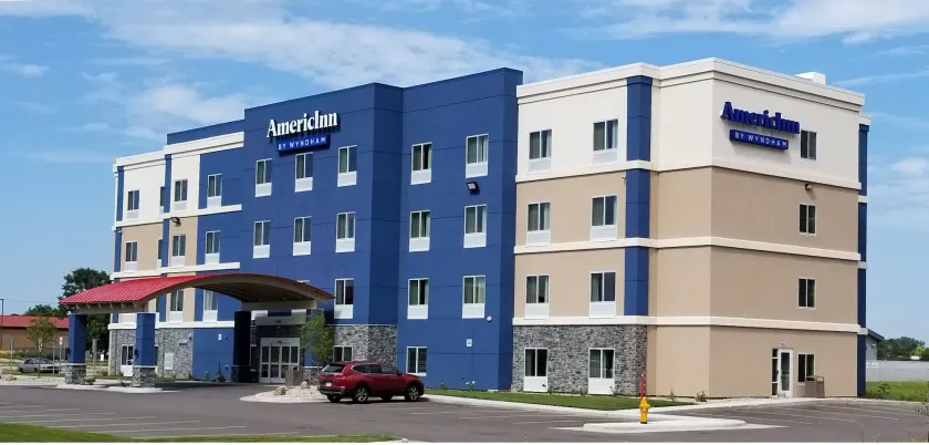 AmericInn by Wyndham Sioux Falls North - Image 1