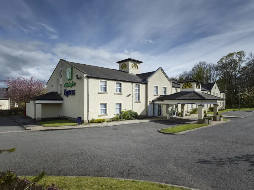 Holiday Inn Express Glenrothes by IHG - Image 1