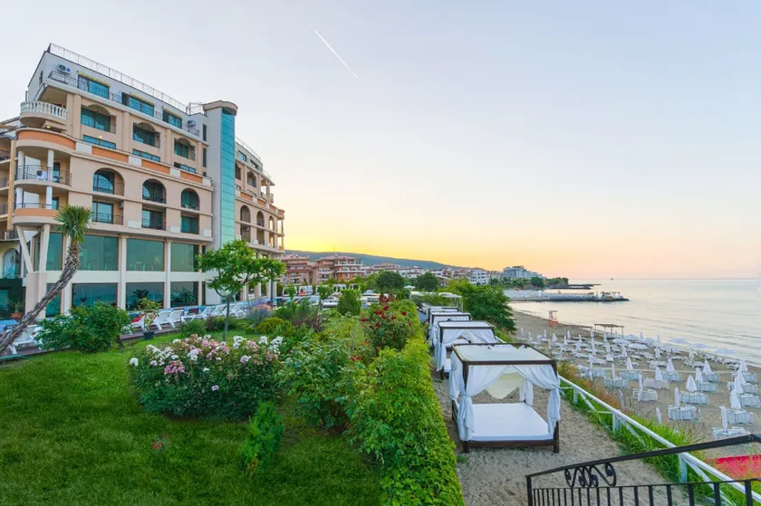 Grand Hotel Sveti Vlas - Fitness & SPA Hotel Ultra All Inclusive - Image 1
