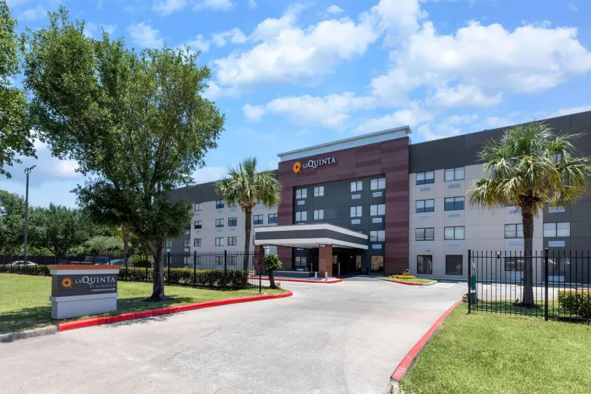 La Quinta by Wyndham Houston NW Brookhollow - Image 1