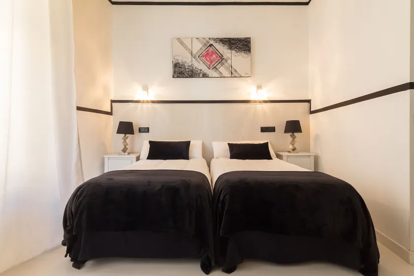 Gran Via 63 Rooms - Image 1