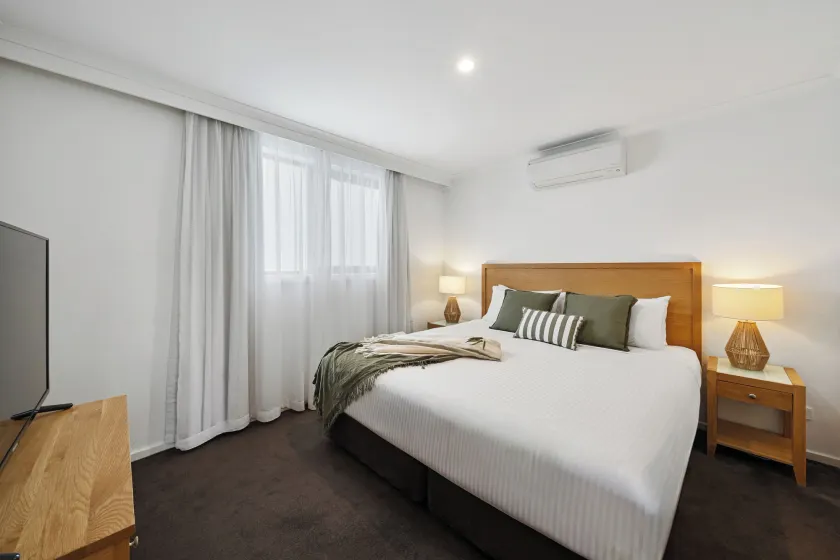 New Crossing Place Motel - Image 1
