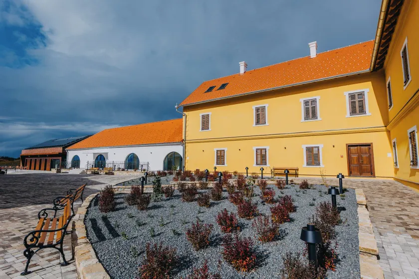 Wine & boutique hotel Terbotz - Image 1