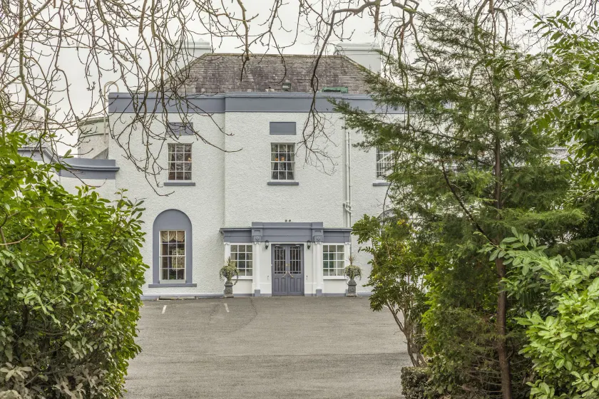 Leixlip Manor Hotel - Image 1