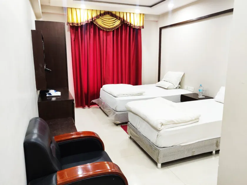 Bodhgaya Seven Inn Hotel n Restaurant - Image 1