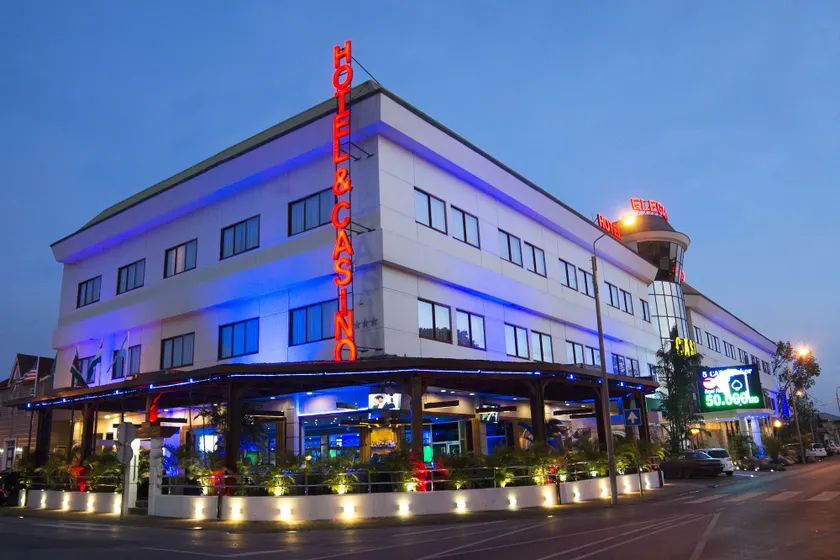 Hotel Elegance NV - Image 1
