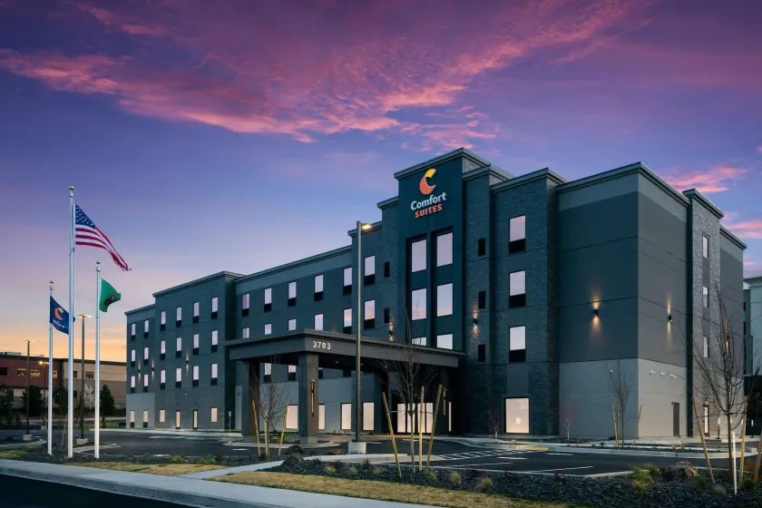 Comfort Suites Kennewick at Southridge - Image 1