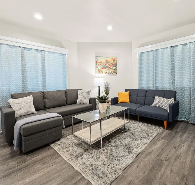 Stylish & Charming 15min to Downtown LA - Image 1